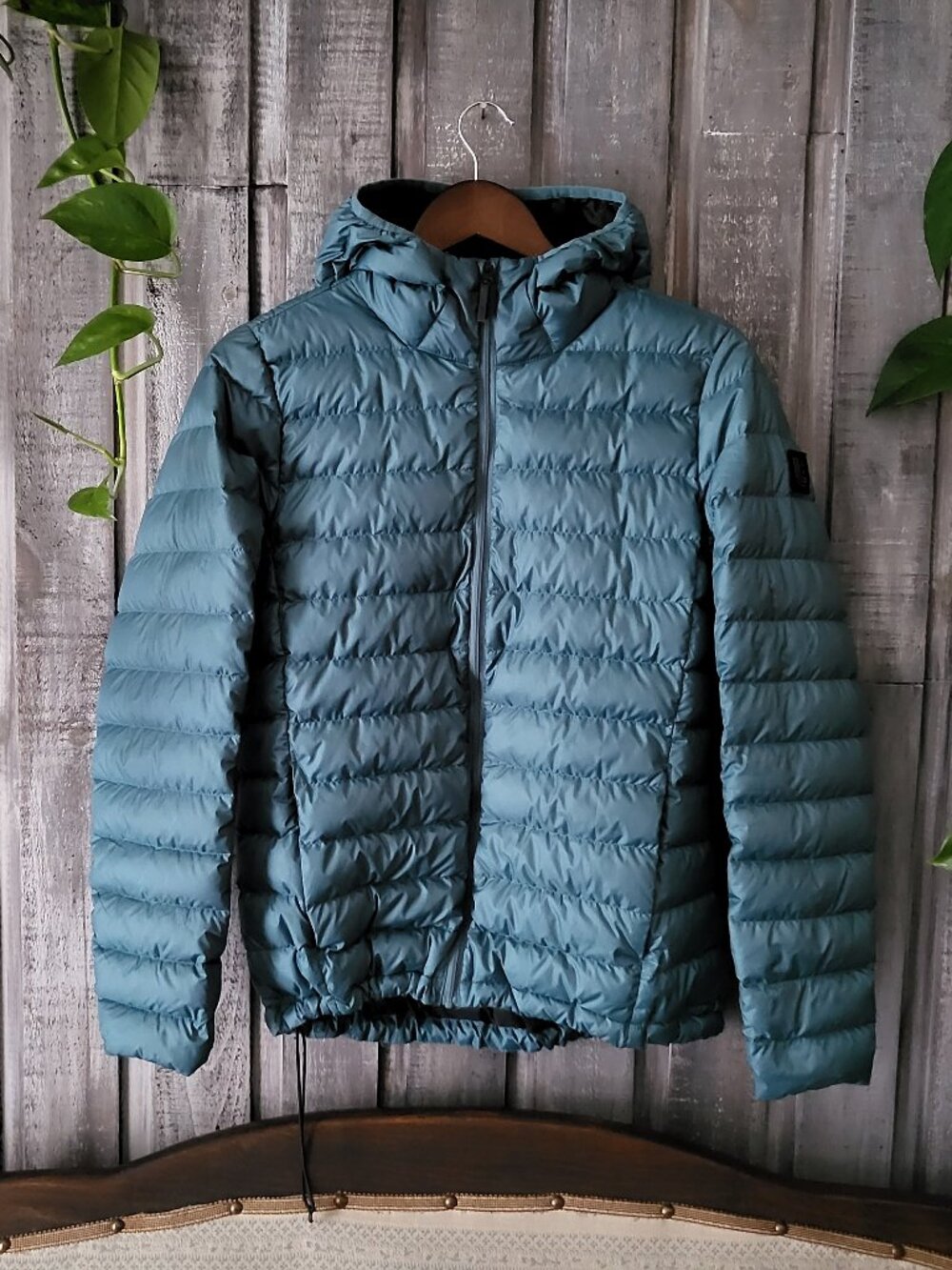 Lolë Teal Blue Ultralight Packable Hooded Real Down Puffer Jacket Size M Medium